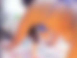 Live cam show with Laura Saenz - Shaved on Camversity