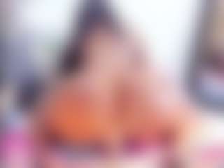Live cam show with Laura Saenz - Twerk on Dare Cams