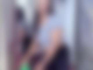 Laura Saenz's Live Sex Cam Show