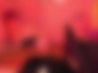 Live cam show with Zia - Gamer Big Tits on Camsoda