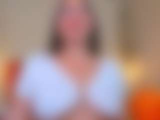 Live cam show with Caandace - Blonde Hair on Camsoda