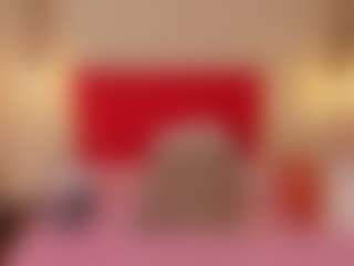 Live cam show with Caandace - Curvy Teen (18+) on Dare Cams