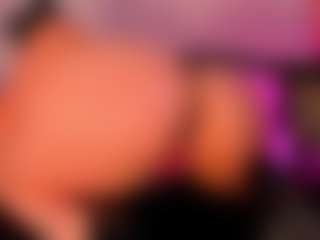 Live cam show with Caandace - Blonde Hair HD on Camsoda