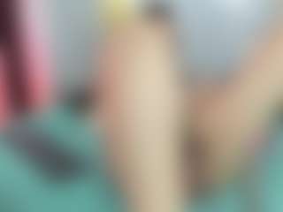 Live cam show with Dianamilf - Granny on TeamSkeetLive