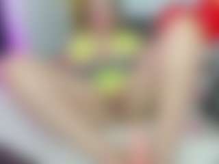 Live cam show with Dianamilf - Granny MILF on Camsoda