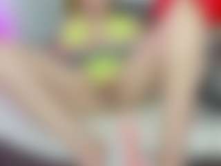 Live cam show with Dianamilf - Small Tits Mature on Camsoda