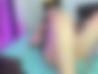 Live cam show with Dianamilf - Asian MILF on Latina Girls