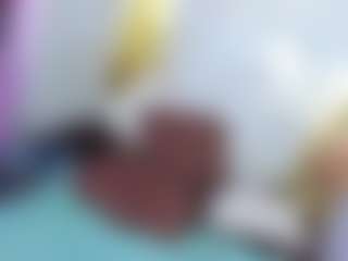 Live cam show with Dianamilf - Living Room on makecum.org