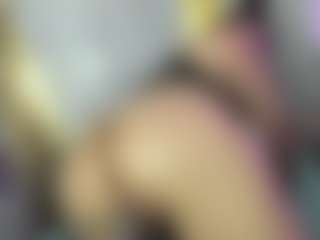 Live cam show with Dianamilf - Bedroom Asian on xxxlivecams.org