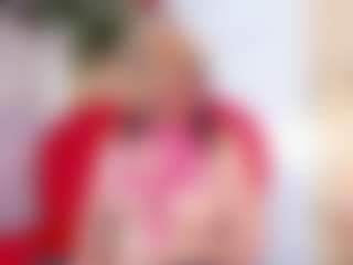 Live cam show with Dianamilf - Public MILF on intimatelivegirls.com