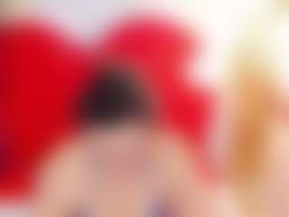Show de câmera ao vivo com Dianamilf - Small Tits Mature no Camsoda