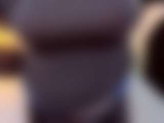 Live cam show with EllenHope - Striptease Granny on AdultVida.com