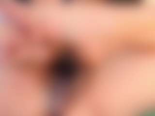 Live cam show with Moxa - Granny on Camiplay Live