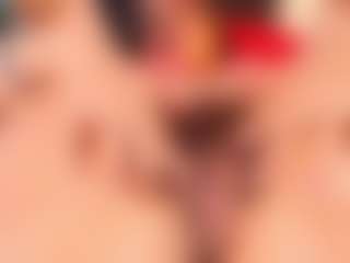 Live cam show with Moxa - Living Room on Dolls Live