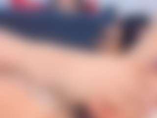 Live cam show with Moxa - Living Room on CamwithHer
