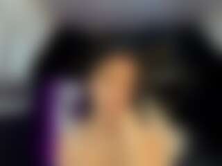Coraliinee's Live Sex Cam Show
