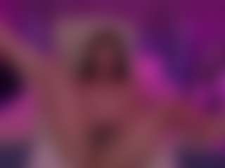 Live cam show with DaenerysDaen - Submissive on CamSodaAdn