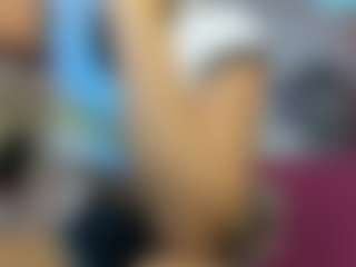 Live cam show with ANTONELLAKLING - Hairy Pussy Teen (18+) on SpunkLive