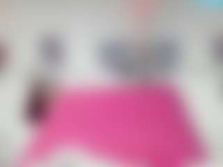 Live cam show with ANTONELLAKLING - Ride Torso on Camming Site