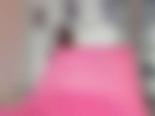 Live cam show with ANTONELLAKLING - Average on Camsoda