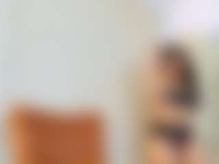 Antonella MILF webcam performer live streaming