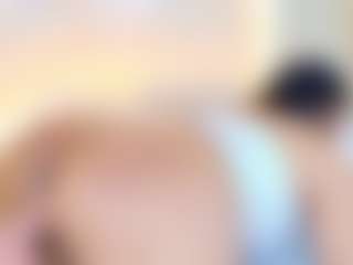 Antonella MILF webcam performer live streaming