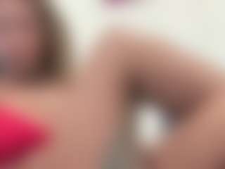 BellaSky's Live Sex Cam Show