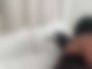 BellaSky's Live Sex Cam Show