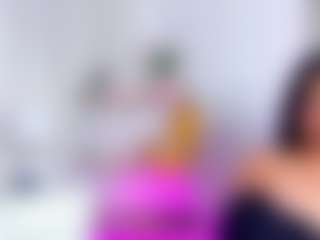 Live cam show with EMILY - Gagging on Camsoda