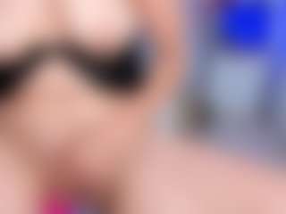 Live cam show with karlota-45 - Athletic on Camsoda
