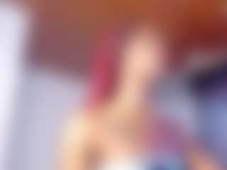 Live cam show with BritnySantana777 - Italian on Camsoda