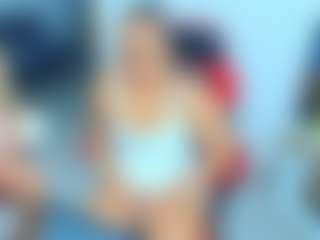 Live cam show with ambar-rose1 - Outside on Camsoda