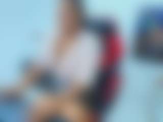 Live cam show with ambar-rose1 - Black Amateur on hrnylive.com