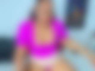 Live cam show with ambar-rose1 - Bikini on Milfs Live