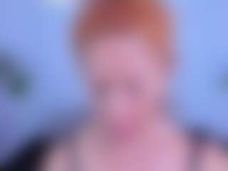 Live cam show with Cintia - Red Hair Granny on Sweet Sext