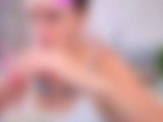 Live cam show with MidniggghtSun - Muscle on Milfs Live
