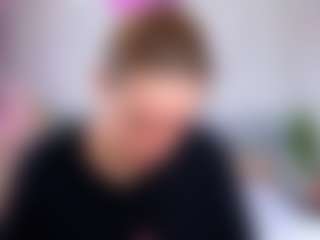 Live cam show with MidniggghtSun - Public Brown Hair on livesuperchat.net