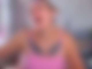 Live cam show with MidniggghtSun - Nipple Piercings on AdultVida.com
