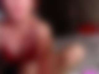 Live cam show with SofiaBlaze - Public MILF on Dare Cams