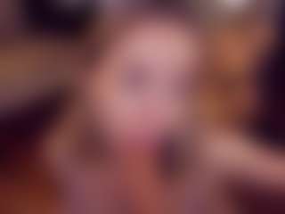 Live cam show with Adabluntaa - Blonde Hair on madthumbs