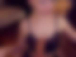 Live-Cam-Show mit Adabluntaa - Small Tits auf Camsoda