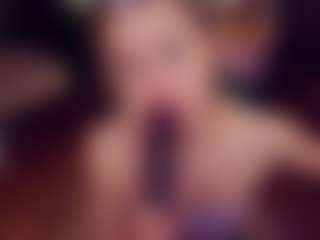 Live cam show with Adabluntaa - Blonde Hair on fuklive.com
