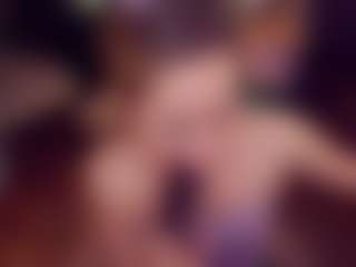 Spettacolo in cam dal vivo con Adabluntaa - Small Tits su Camsoda
