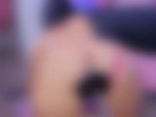 Chlooee's Live Sex Cam Show