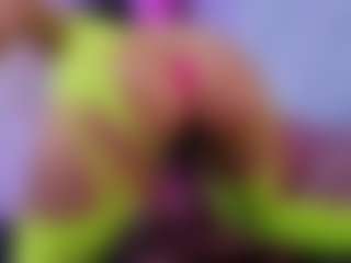 Chlooee's Live Sex Cam Show