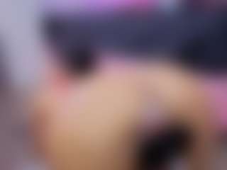 Chlooee's Live Sex Cam Show