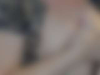 Live cam show with Claire95 - Asian MILF on Fling VIP Chat