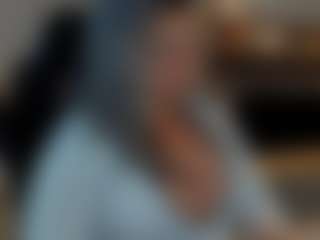 Live cam show with Claire95 - Blonde Hair Petite on Camsoda