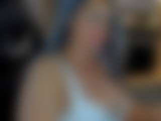 Live cam show with Claire95 - Blonde Hair MILF on chickslive.net