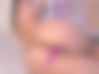 Live cam show with Sarahgrey18 - Sucking on live18s.com